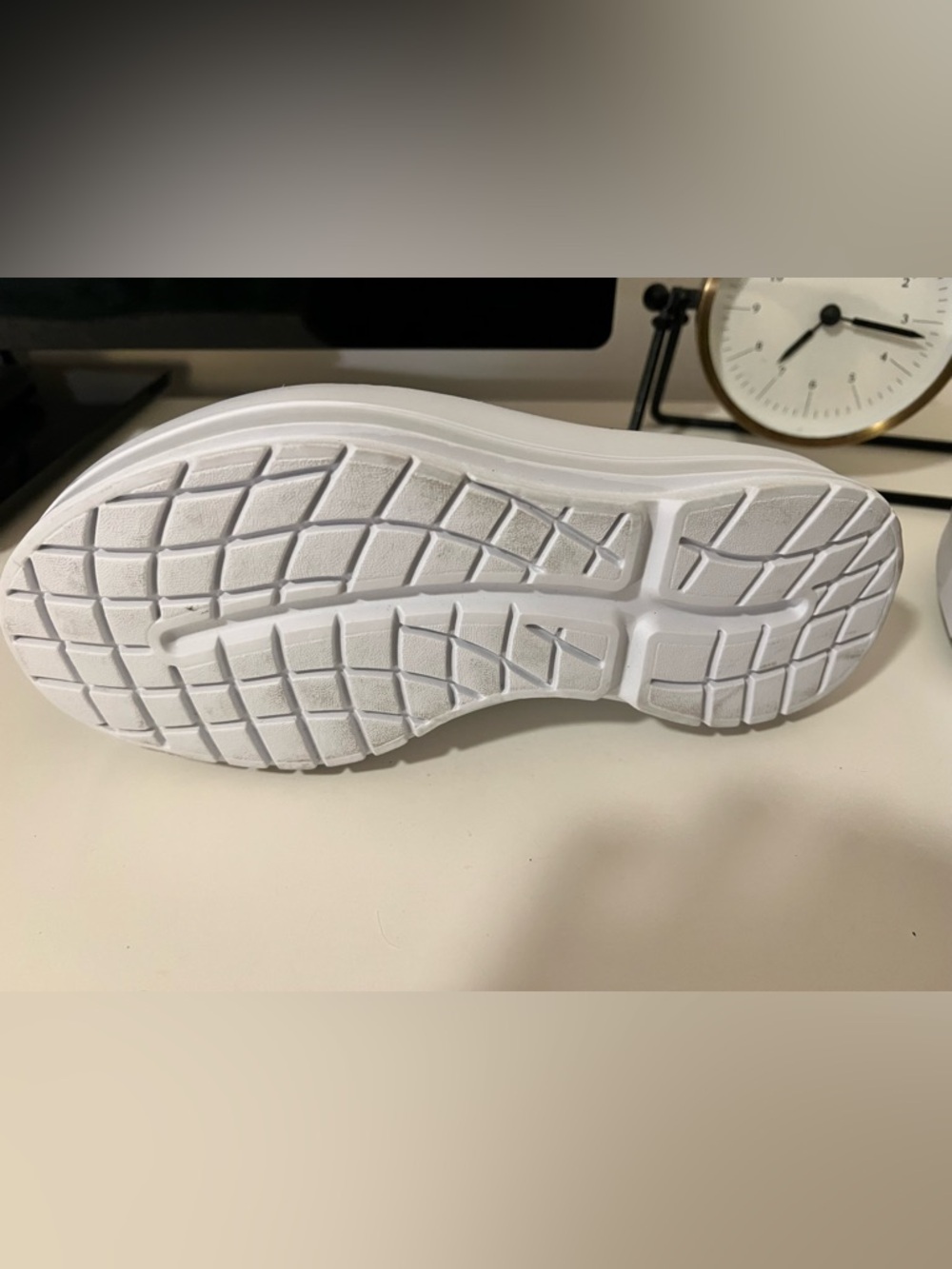 Oofos New Sample OOFOS OOmg Sport LS recovery shoes in black - Picture 5 of 10